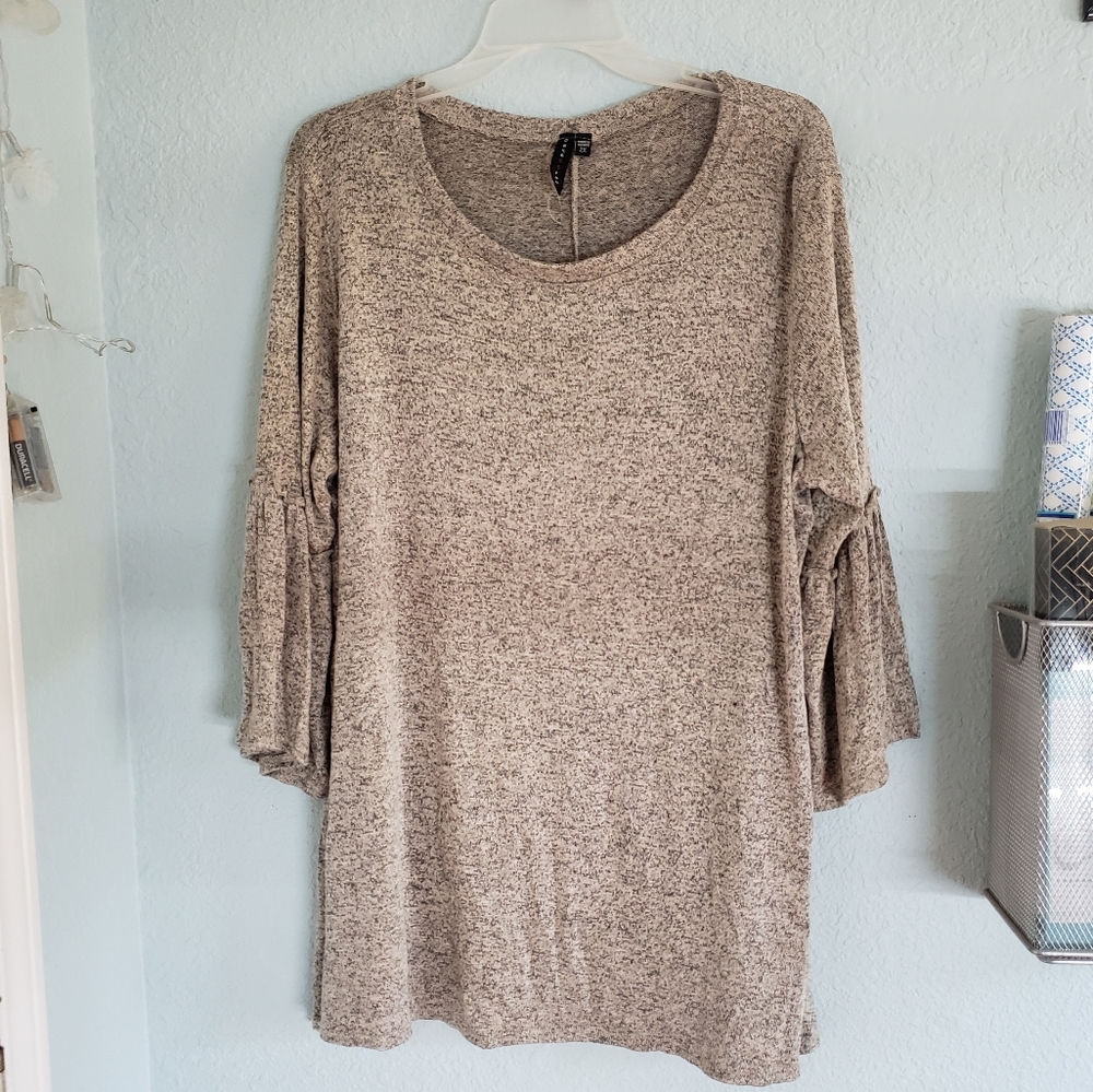 Women's sweater